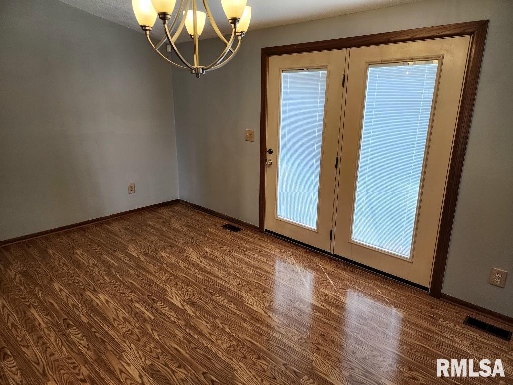 5093 White Walnut Road Pinckneyville, IL 62274 - Photo 7 of 33