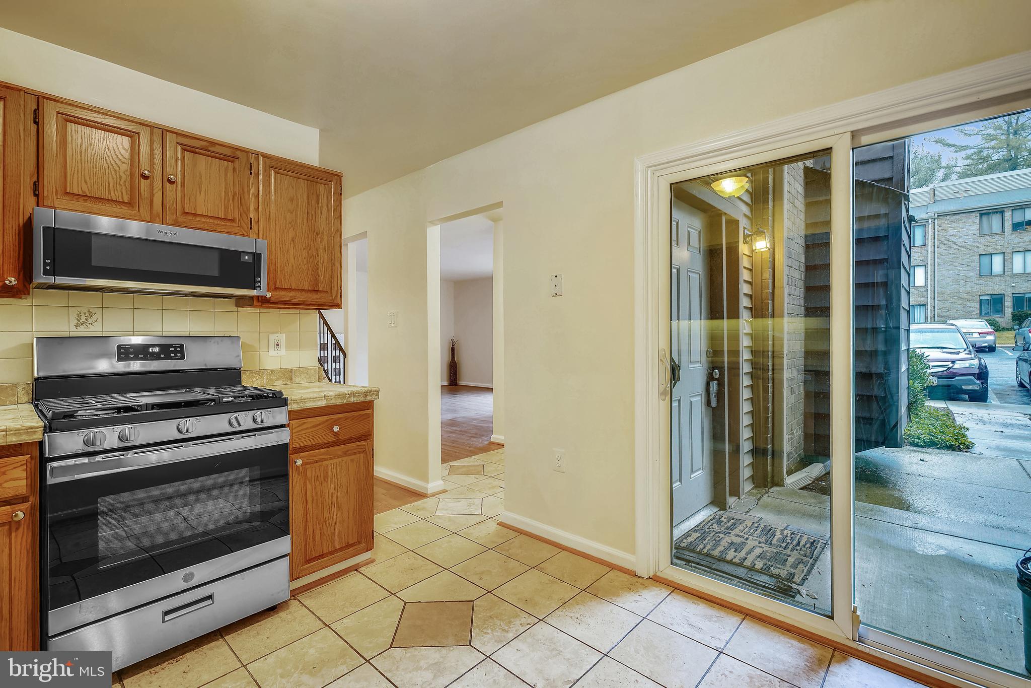 10581 Twin Rivers Road Columbia, MD 21044 - Photo 3 of 33