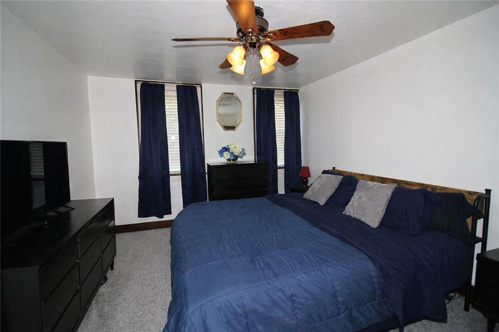 207 East Garden Road Pittsburgh, PA 15227 - Photo 16 of 37 Great space - this room will accommodate your bedroom furniture