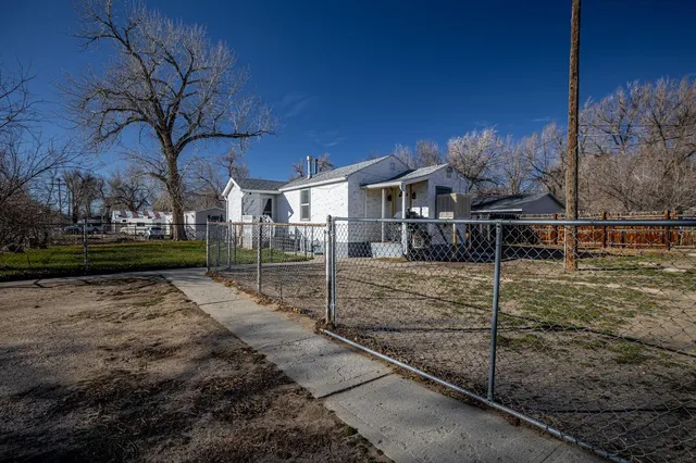 $190,000 | 222 5th Street, Mills, WY 82644