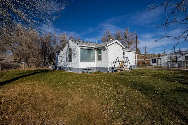 $190,000 | 222 5th Street, Mills, WY 82644