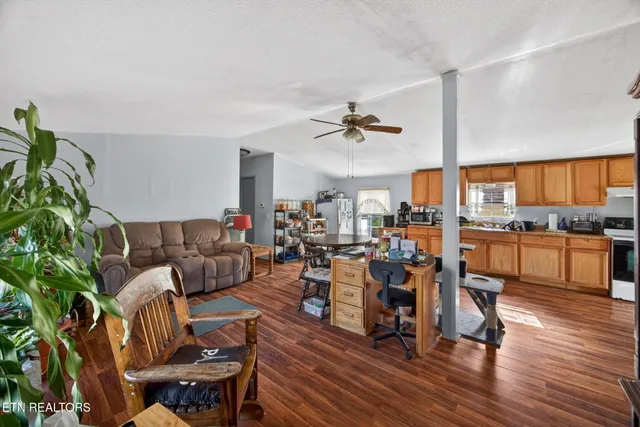 $179,998 | 301 Morris Demps Road, Sparta, TN 38583