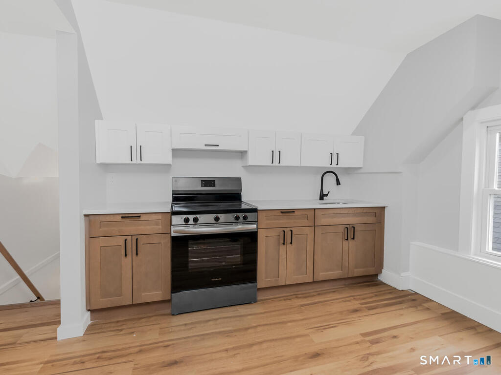 201 Lewis Street Bridgeport, CT 06605 - Photo 19 of 27