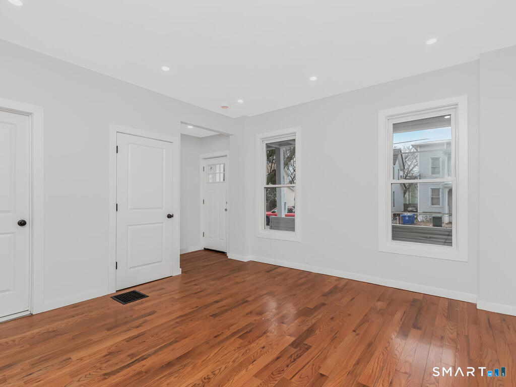 201 Lewis Street Bridgeport, CT 06605 - Photo 4 of 27