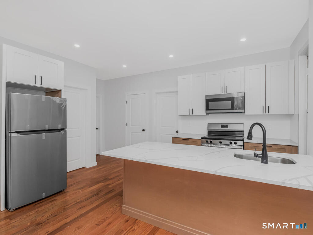201 Lewis Street Bridgeport, CT 06605 - Photo 5 of 27