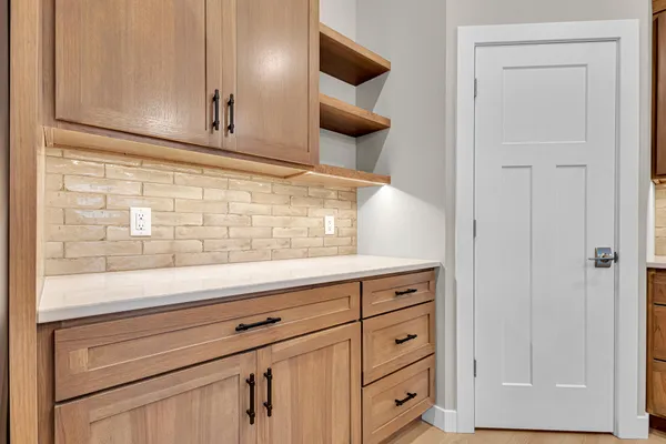 $614,900 | 4915 Lincoln Way, Sheboygan, WI 53083
