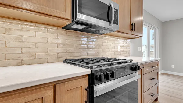 $614,900 | 4915 Lincoln Way, Sheboygan, WI 53083