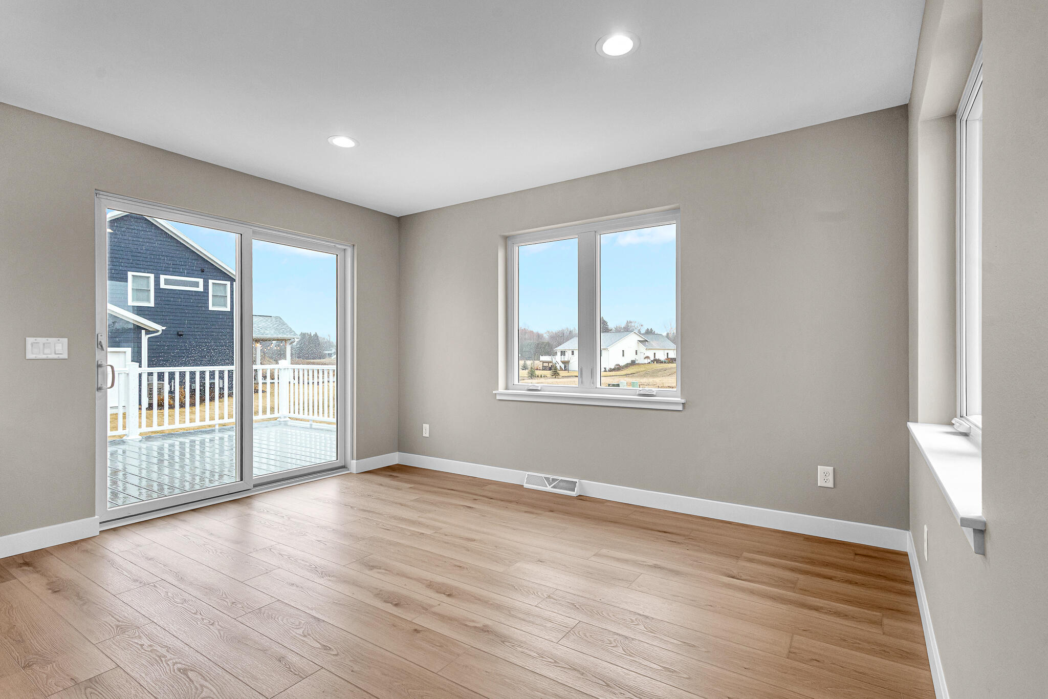 4915 Lincoln Way Sheboygan, WI 53083 - Photo 18 of 50 Dining Room
