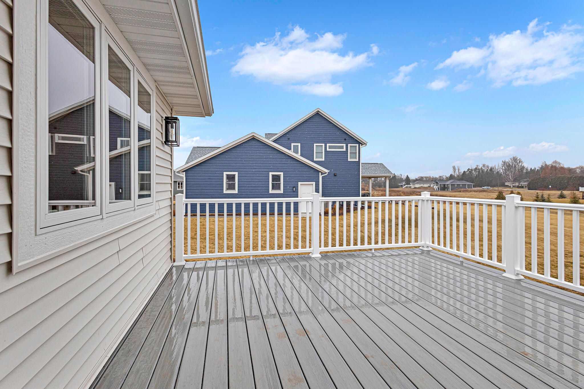 4915 Lincoln Way Sheboygan, WI 53083 - Photo 20 of 50 14x14 Composite Deck