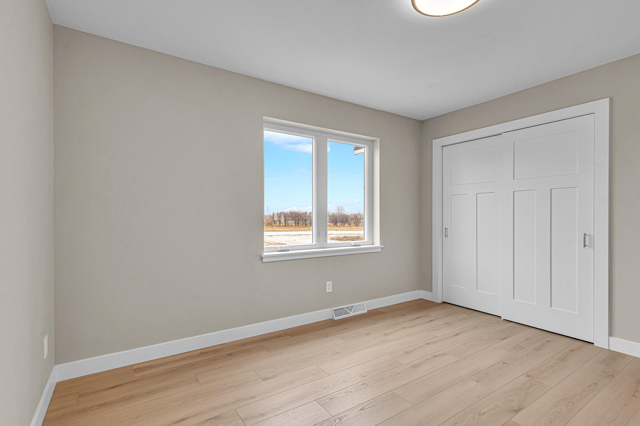 4915 Lincoln Way Sheboygan, WI 53083 - Photo 22 of 50 Bedroom 3