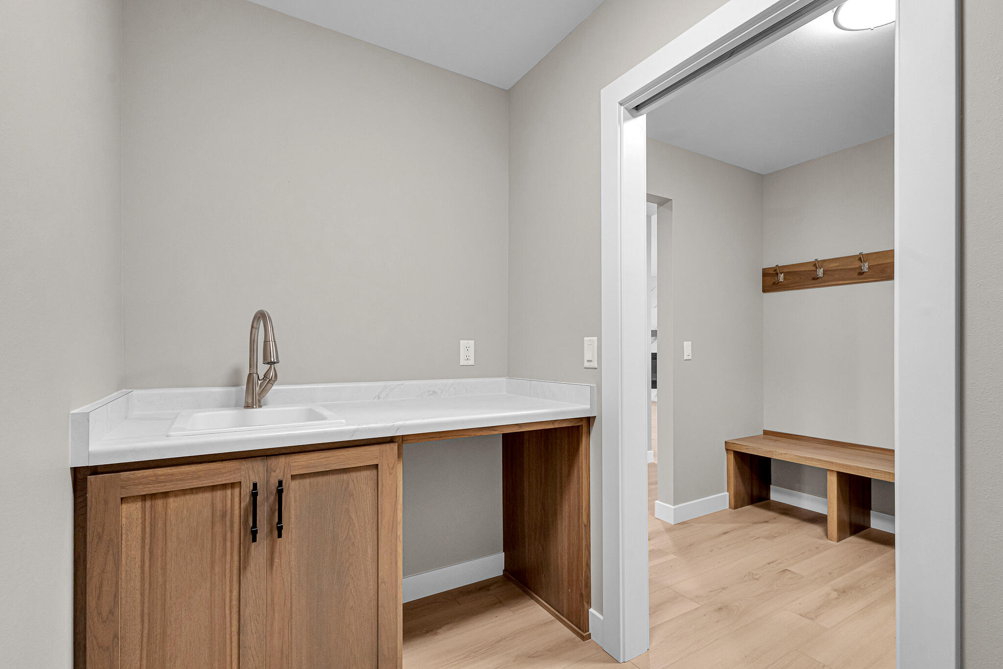 4915 Lincoln Way Sheboygan, WI 53083 - Photo 29 of 50 Laundry