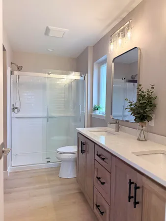 $614,900 | 4915 Lincoln Way, Sheboygan, WI 53083