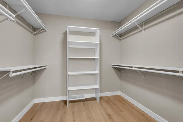 $614,900 | 4915 Lincoln Way, Sheboygan, WI 53083