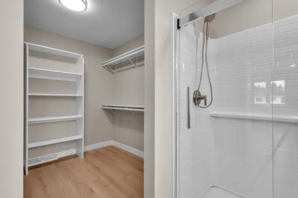 $614,900 | 4915 Lincoln Way, Sheboygan, WI 53083