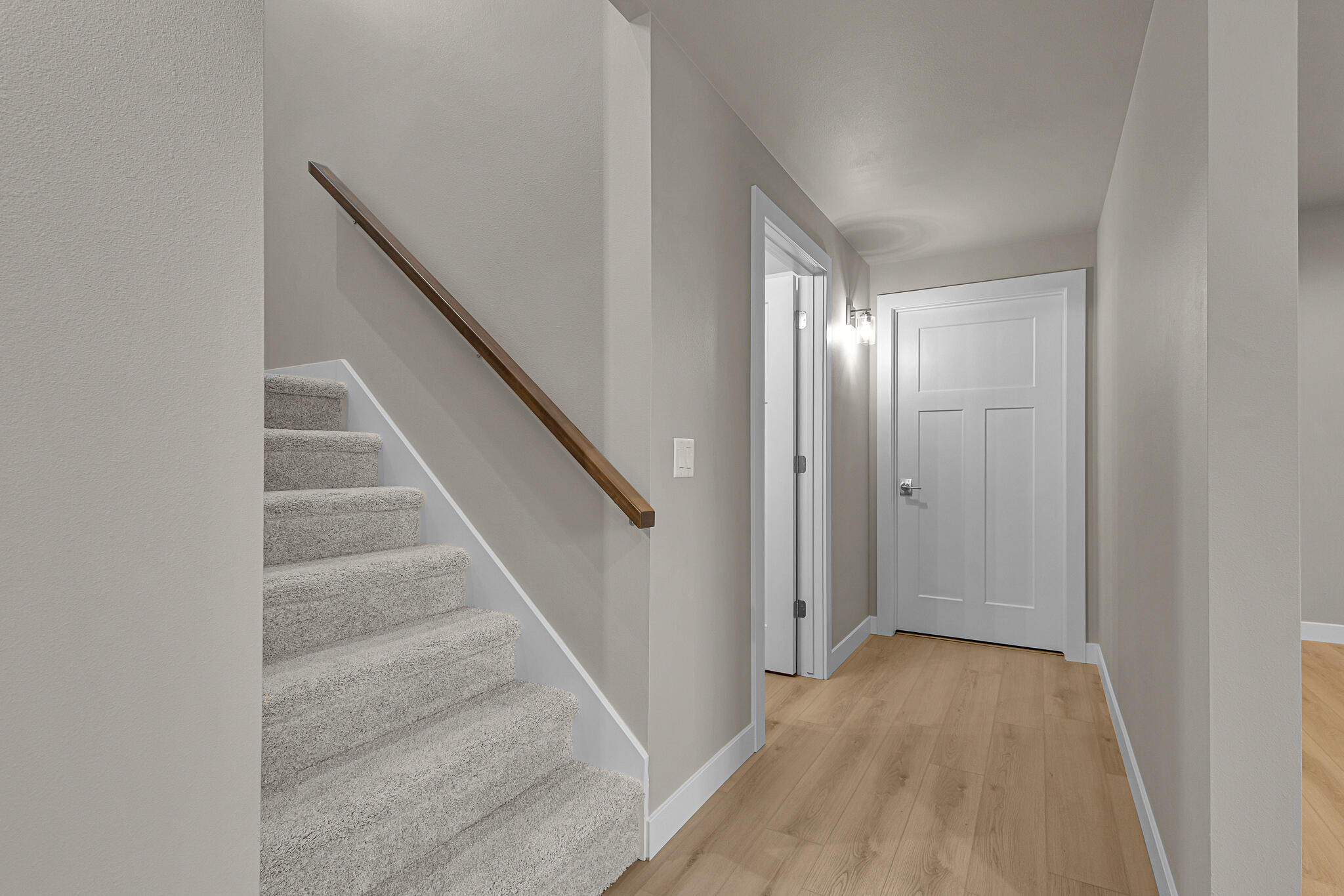4915 Lincoln Way Sheboygan, WI 53083 - Photo 36 of 50 Basement Stair & Hallway