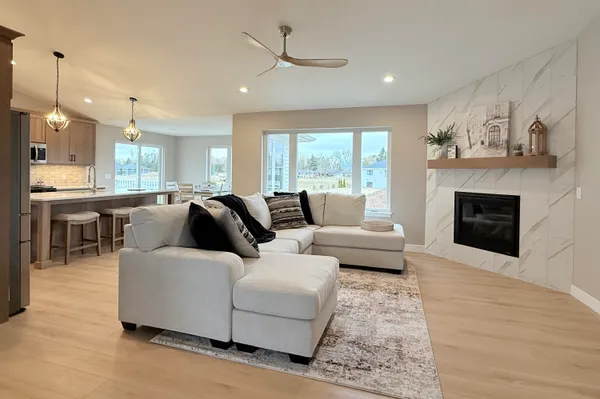 $614,900 | 4915 Lincoln Way, Sheboygan, WI 53083