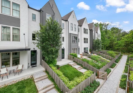 $439,900 | 352 East Village Lane, Nashville, TN 37216