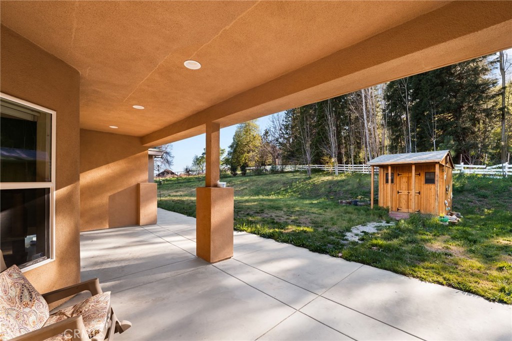 11821 Raspberry Lane Oak Glen, CA 92399 - Photo 30 of 49