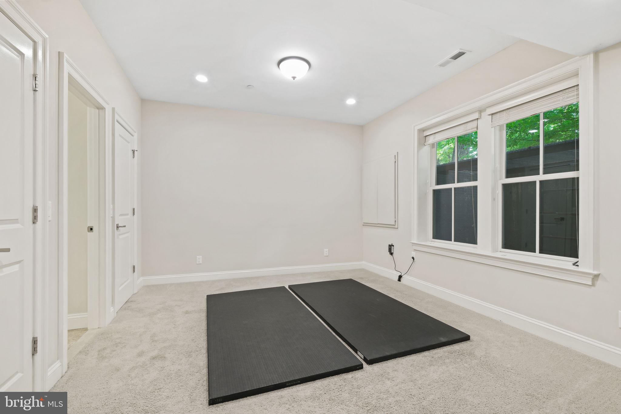 11413 Cushman Road North Bethesda, MD 20852 - Photo 63 of 110