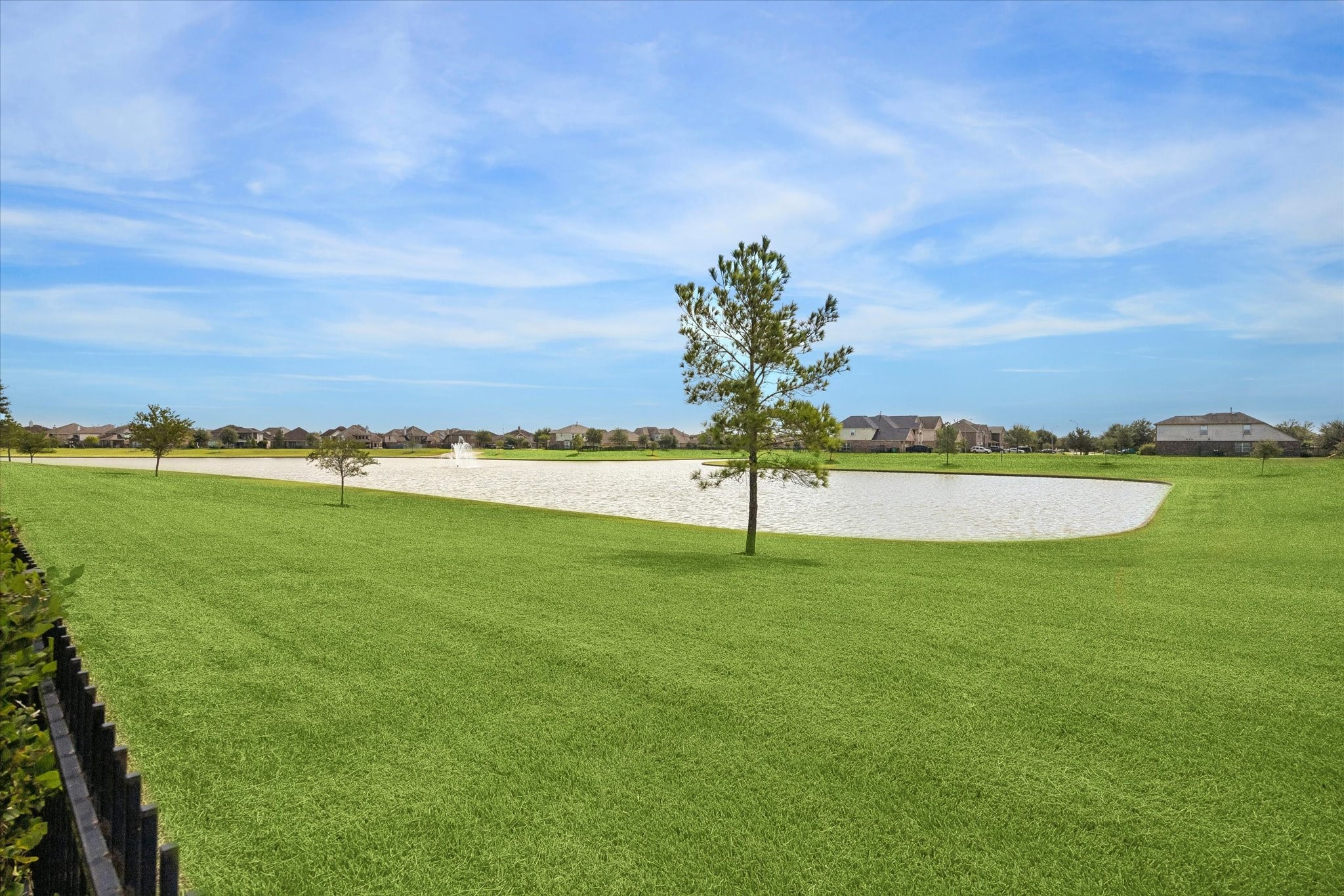 1822 Luminous Waters Lane Rosharon, TX 77583 - Photo 27 of 29 Gallery Image 27