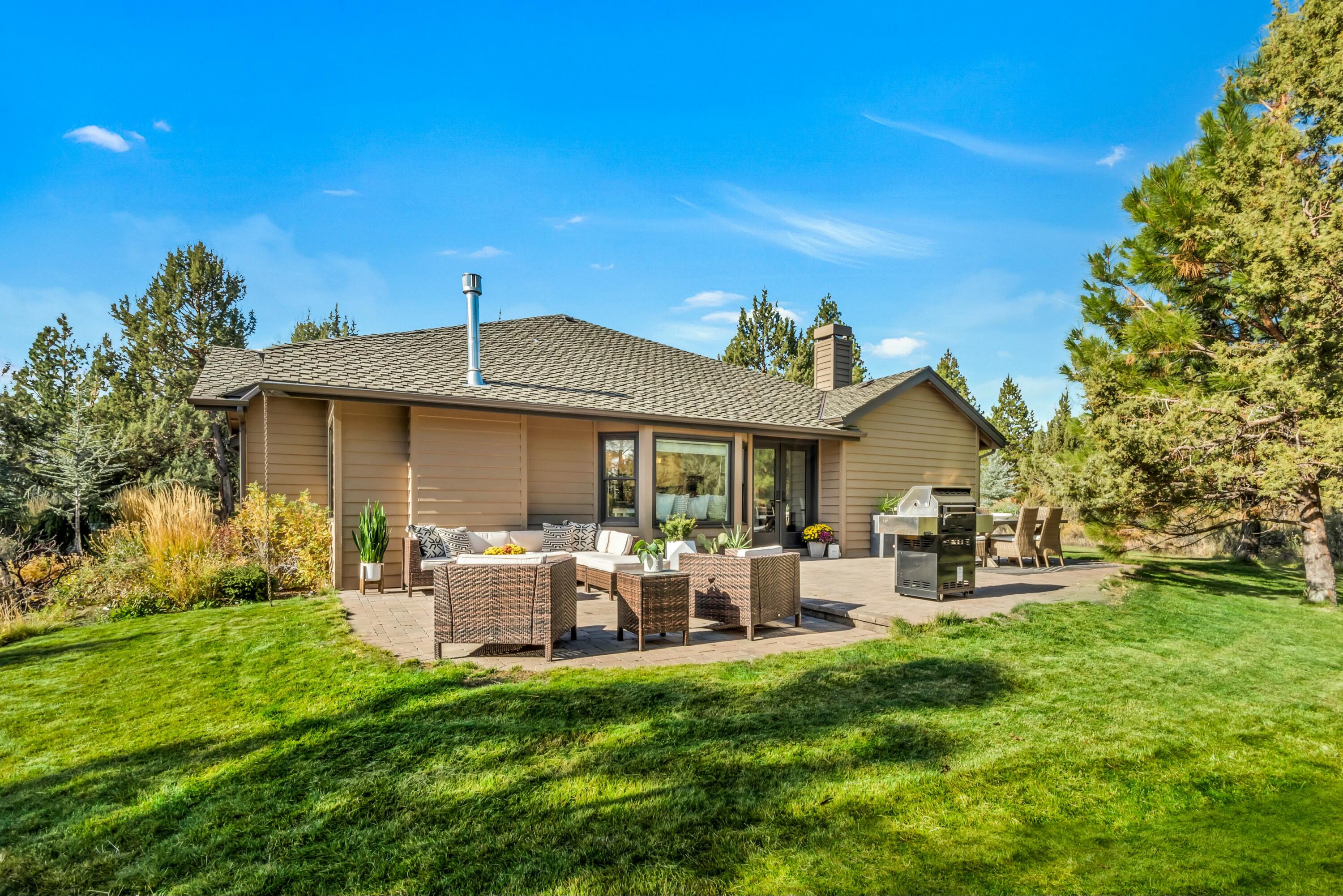 19675 Sunshine Way Bend, OR 97702 - Photo 37 of 52 tempImagegUbQdm