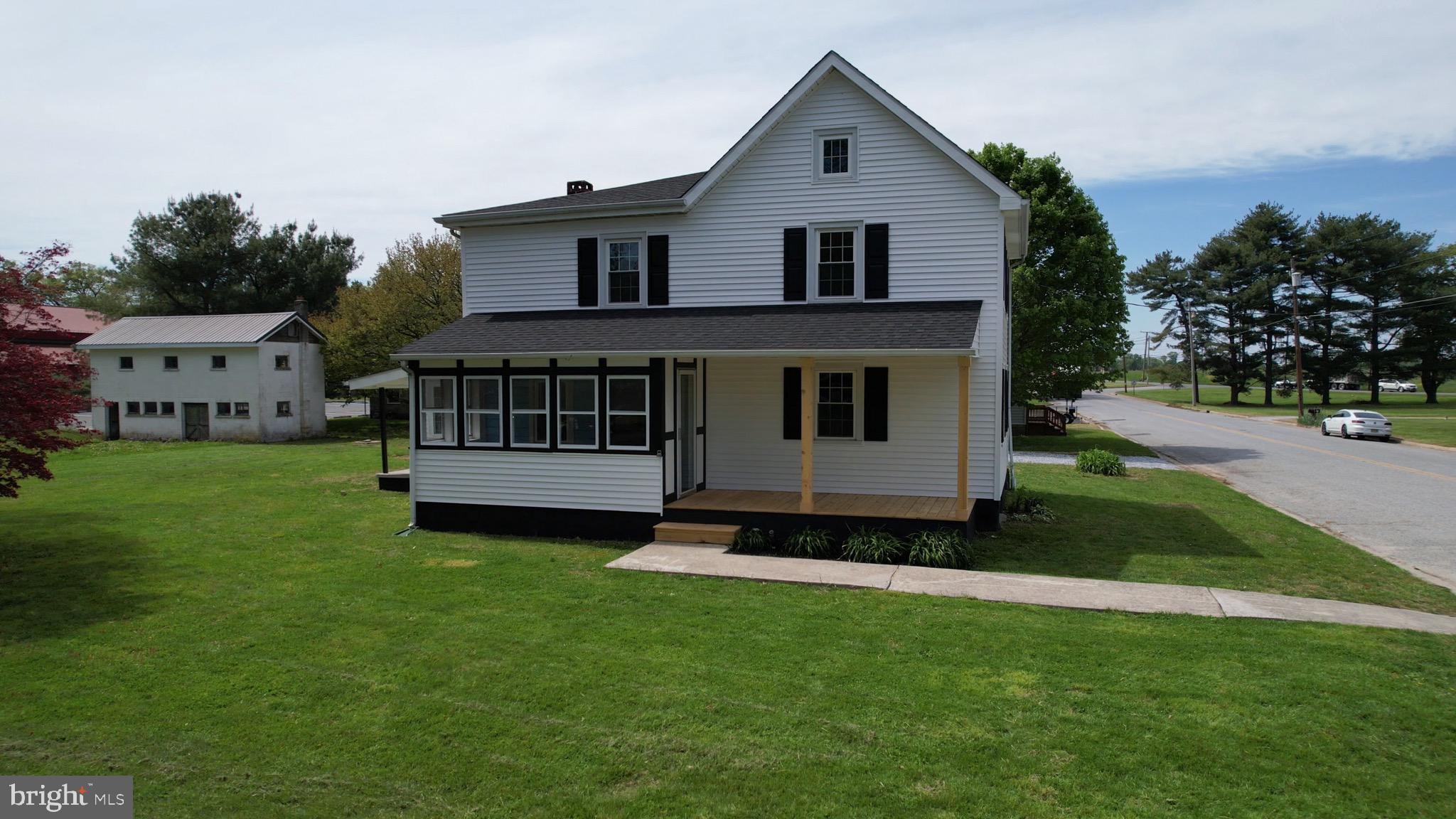 39 Main Street Pilesgrove, NJ 08098 - Photo 4 of 44