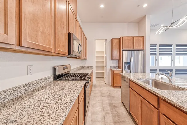 $3,400 | 643 Grey Saker Street, Las Vegas, NV 89138