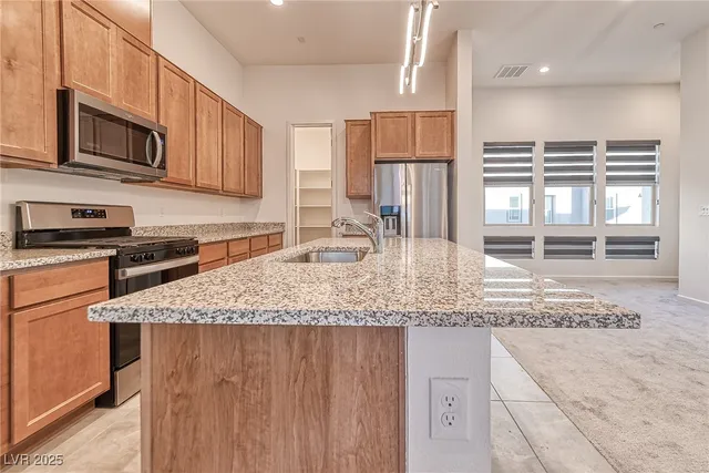 $3,400 | 643 Grey Saker Street, Las Vegas, NV 89138