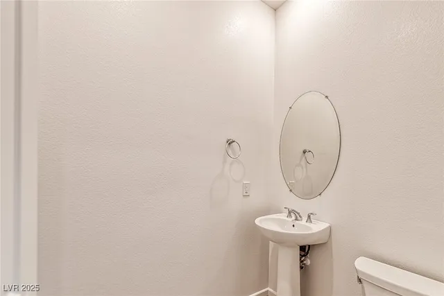 $3,400 | 643 Grey Saker Street, Las Vegas, NV 89138