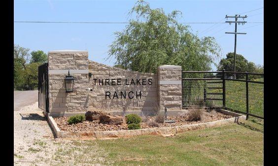 a view of a tall building