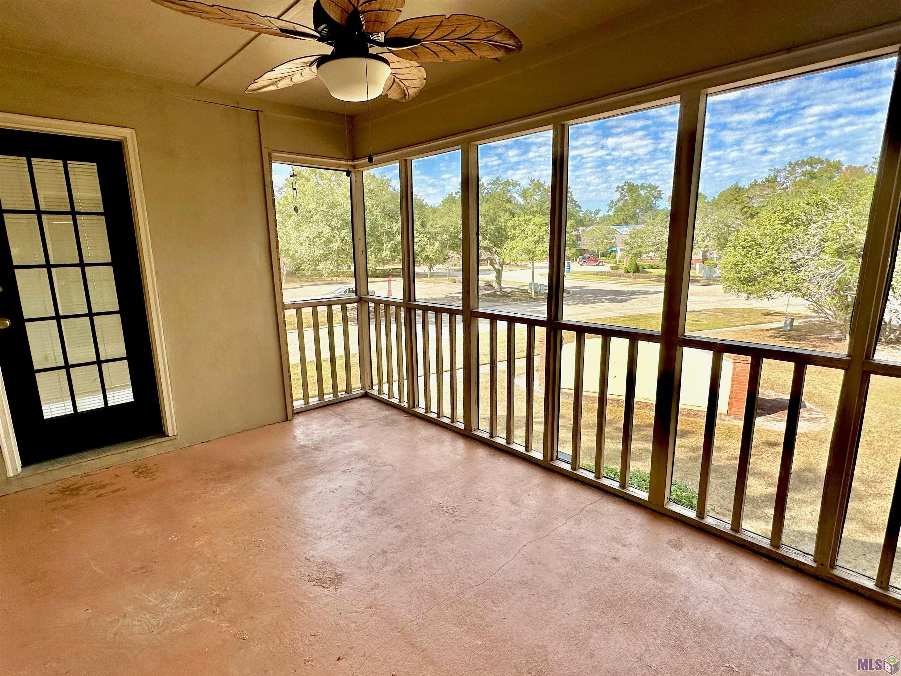 7956 Jefferson Pl Boulevard, Unit 1C Baton Rouge, LA 70809 - Photo 15 of 19 Outdoor Balcony