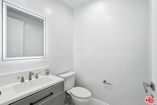 $2,200,000 | 6717 Sunnyslope Avenue, Van Nuys, CA 91401