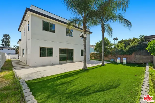 $2,200,000 | 6717 Sunnyslope Avenue, Van Nuys, CA 91401