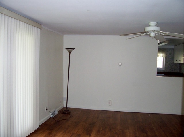 3645 Flossmoor Road Homewood, IL 60422 - Photo 4 of 10 an empty room with a door