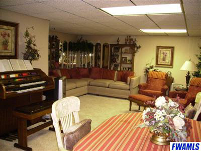312 East Dustman Road Bluffton, IN 46714 - Photo 11 of 16 Gallery Image 11