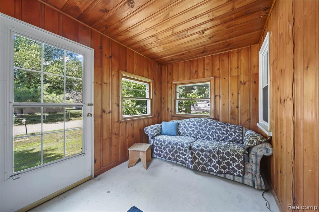3257 St Clair Drive Rochester, MI 48309 - Photo 7 of 43