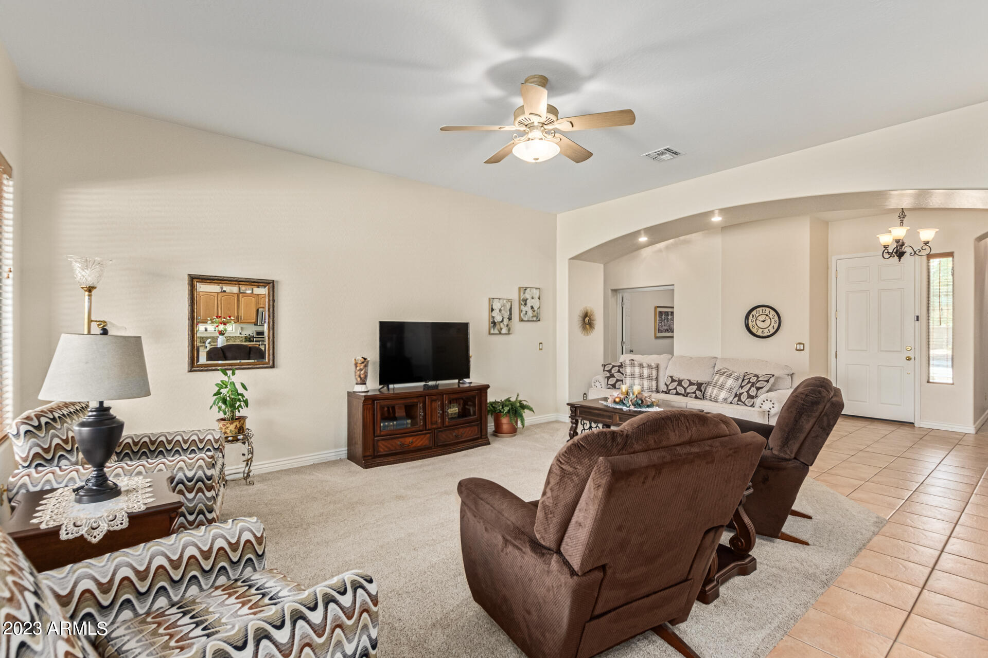 4258 East Lantern Place Gilbert, AZ 85297 - Photo 4 of 27 04 - Lantern