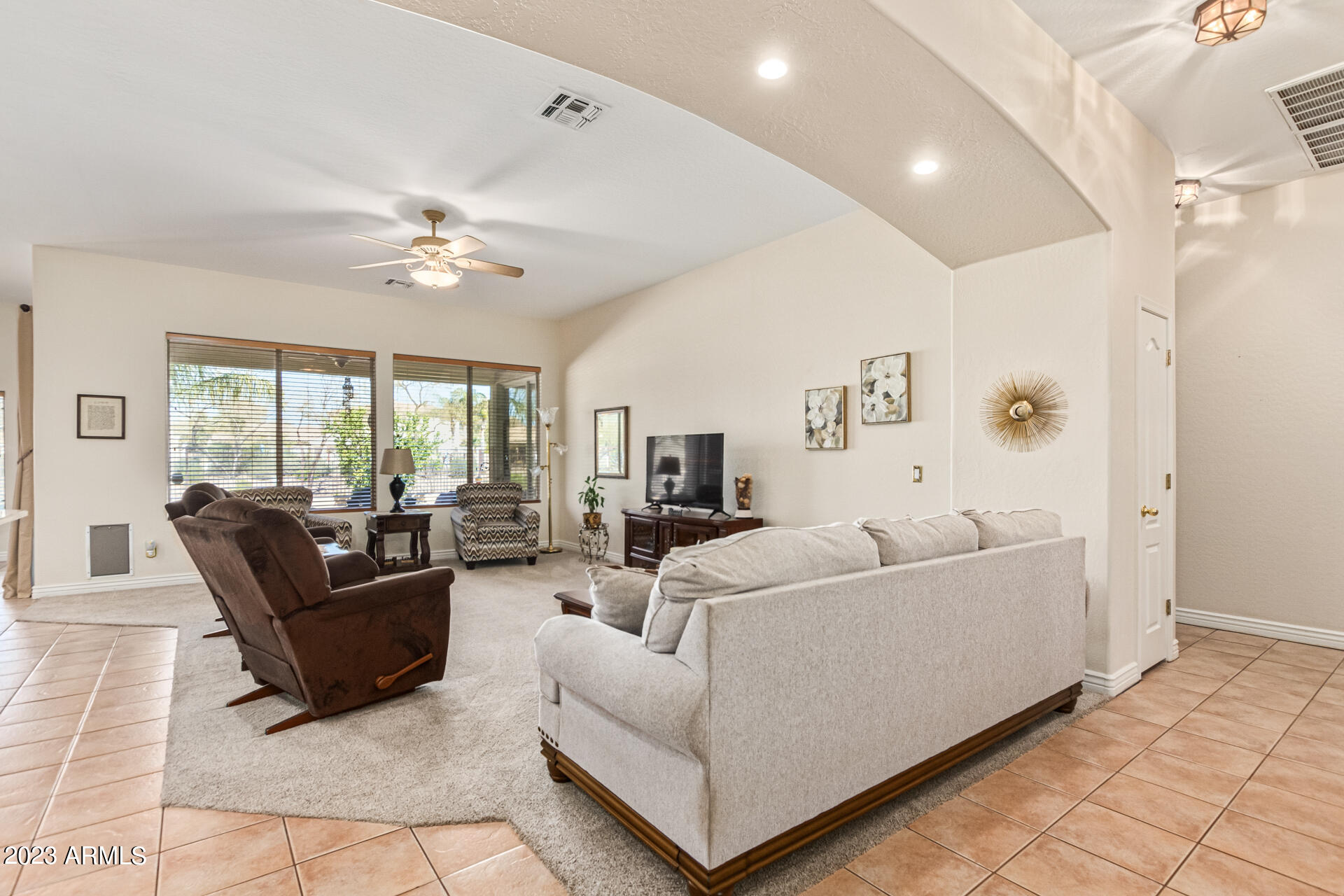 4258 East Lantern Place Gilbert, AZ 85297 - Photo 5 of 27 05 - Lantern