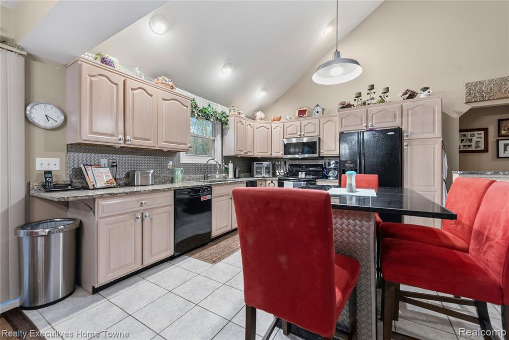 7037 Yager Road St. Clair, MI 48079 - Photo 10 of 31