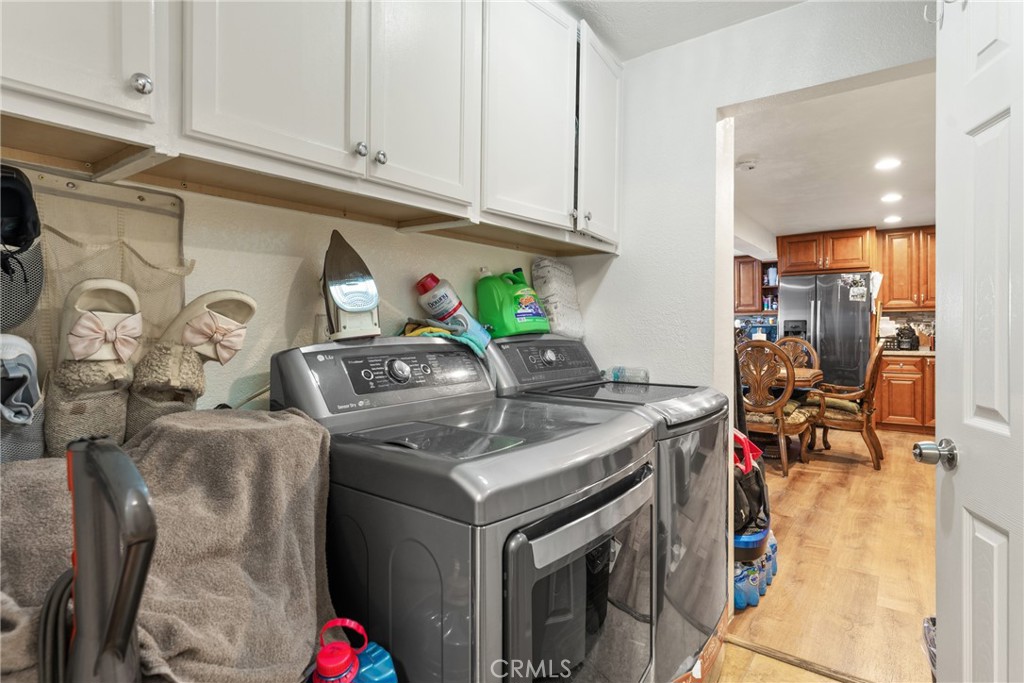 2865 West Rialto Avenue, Unit 17 Rialto, CA 92376 - Photo 11 of 16 Laundry room
