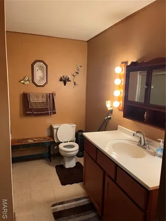 $290,000 | 4462 North Virginia Mines Road, St. Clair, MO 63077