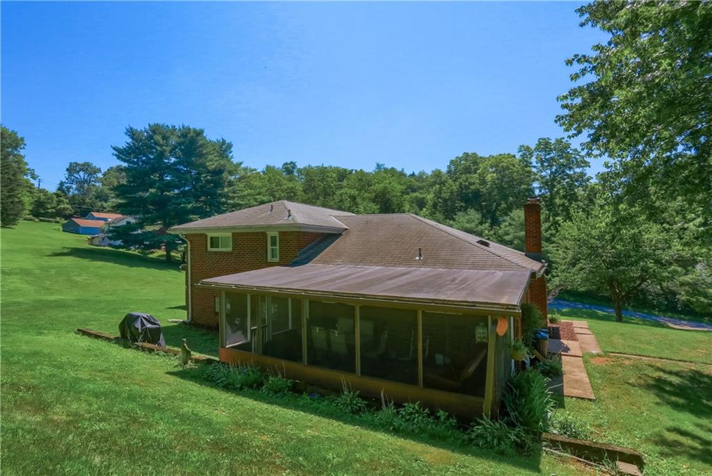 1021 Spring Street McDonald, PA 15057 - Photo 8 of 44 Gallery Image 8