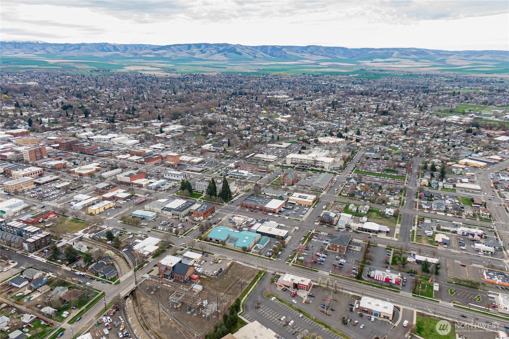 0 Rose Street Walla Walla, WA 99362 - Photo 2 of 5 a view of city and mountain