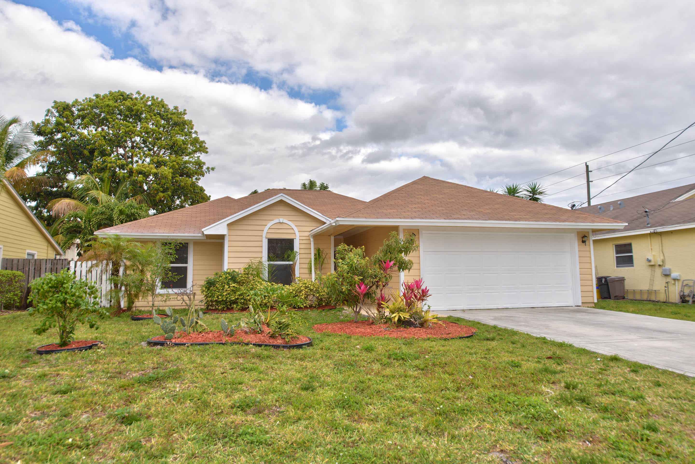 6373 Foster Street Jupiter, FL 33458 - Photo 1 of 18 Exterior Front