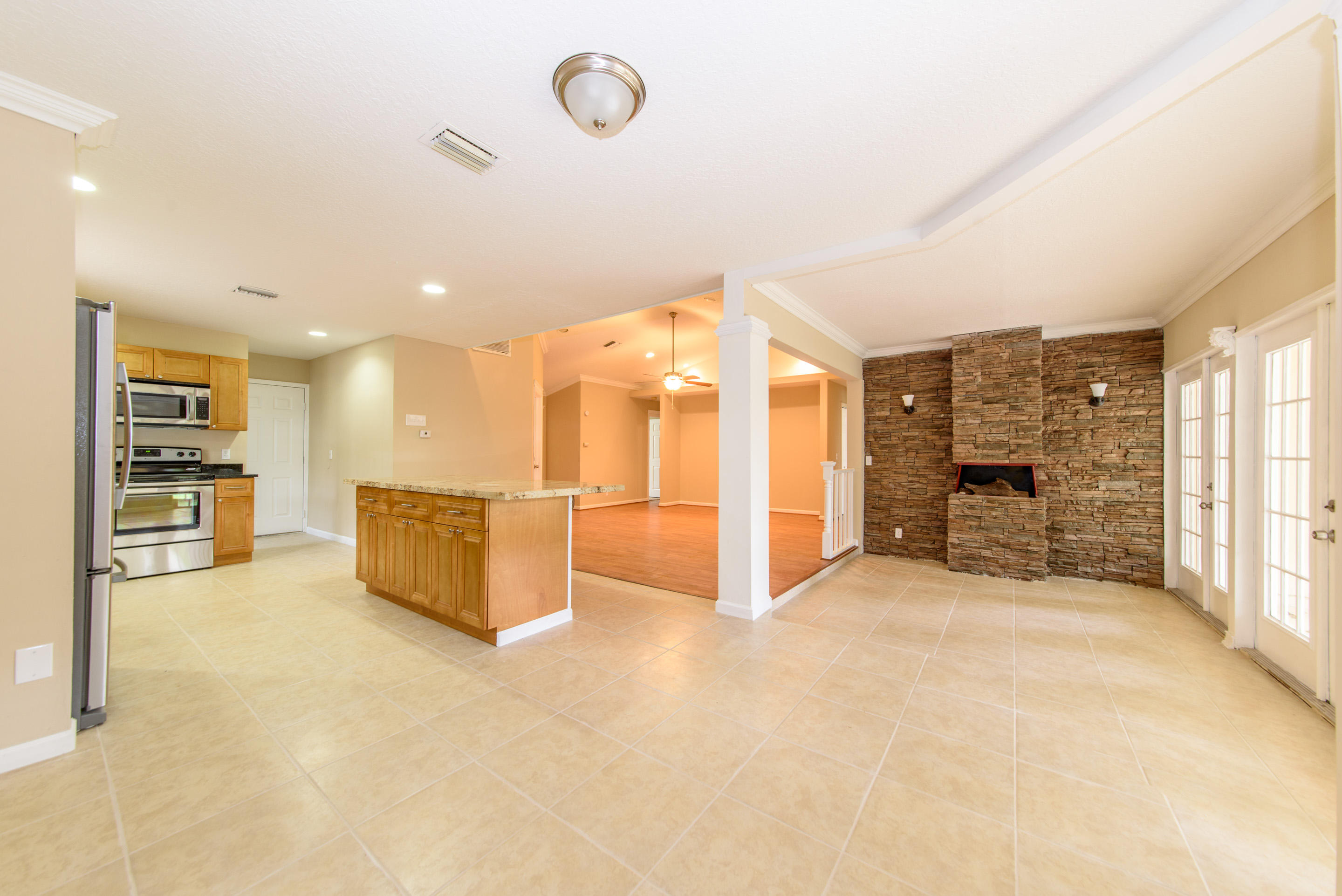 6373 Foster Street Jupiter, FL 33458 - Photo 7 of 18 Family Room