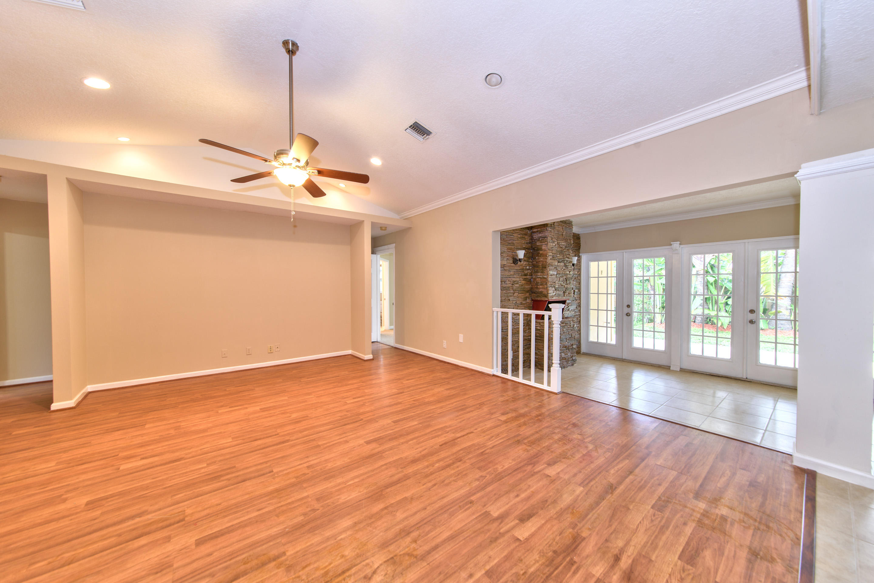 6373 Foster Street Jupiter, FL 33458 - Photo 8 of 18 Living Room