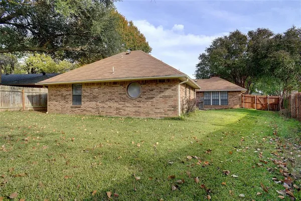 $2,675 | 2622 Briarwood Drive, Grapevine, TX 76051