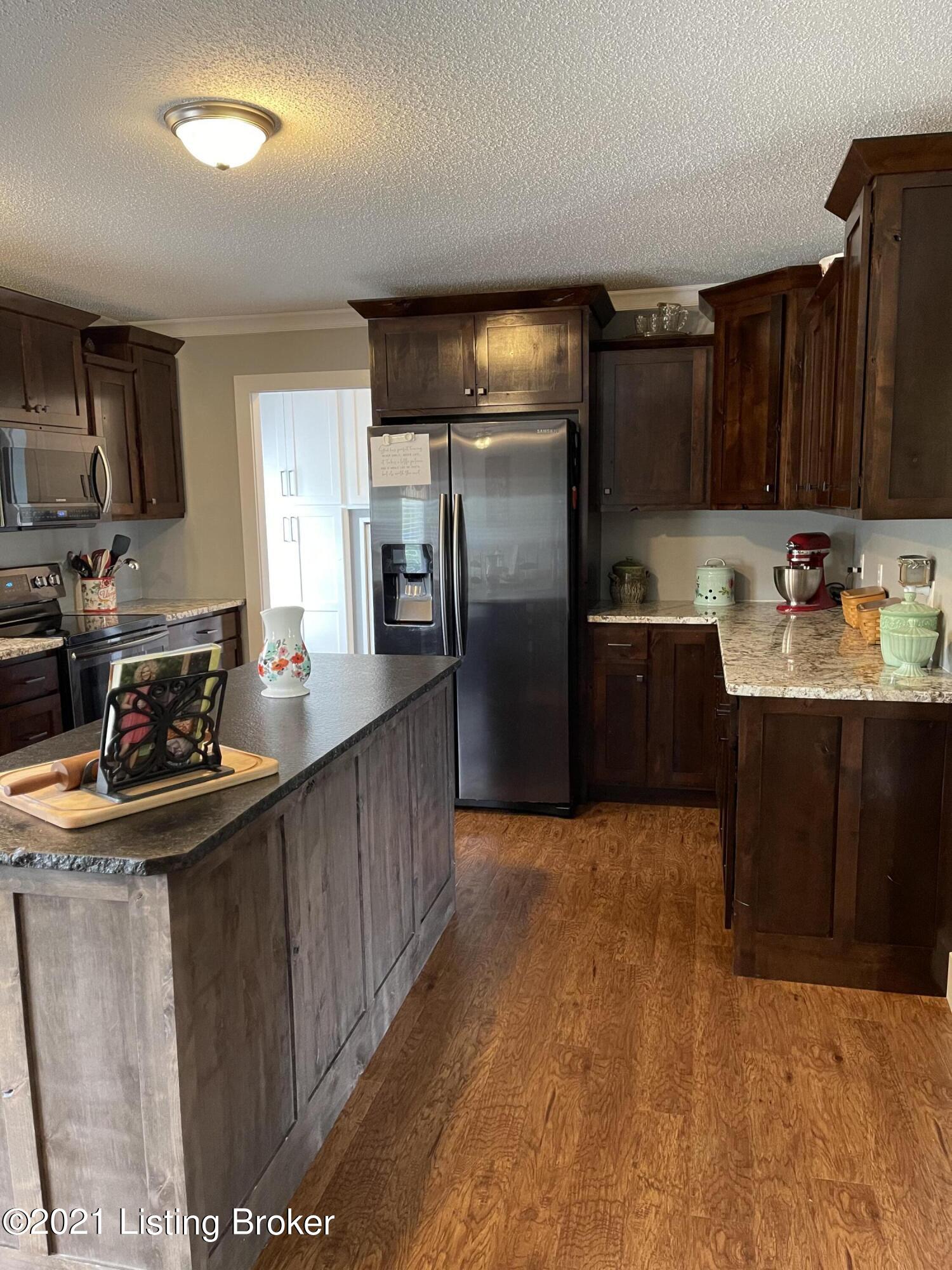 5783 Bowling Green Road Caneyville, KY 42721 - Photo 18 of 56 Kitchen