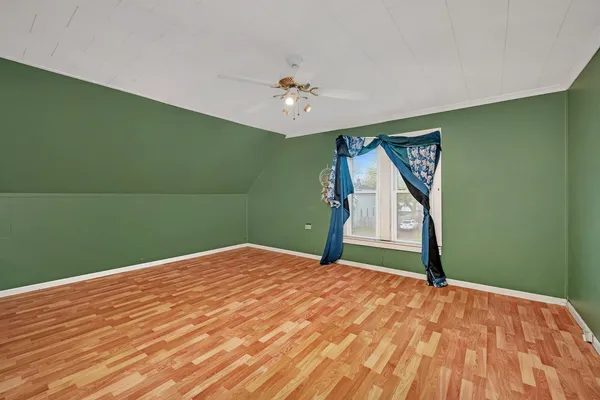 $240,000 | 232 North Green Street, Carpentersville, IL 60110