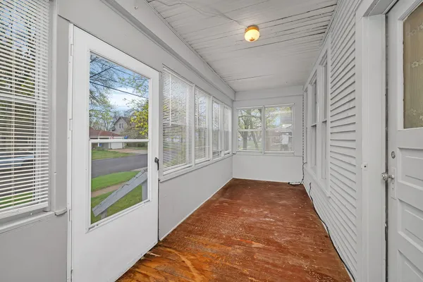 $240,000 | 232 North Green Street, Carpentersville, IL 60110